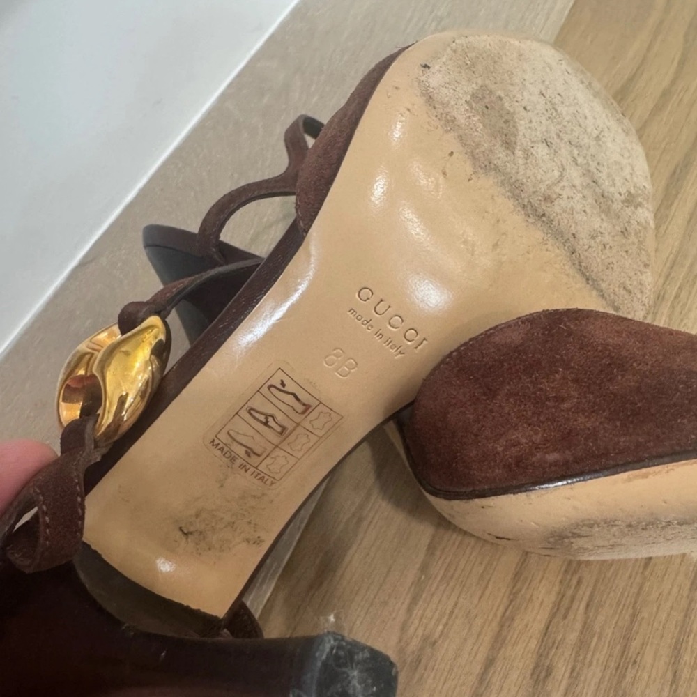 Gucci vintage brown suede gold accents heels - Picture 7 of 9